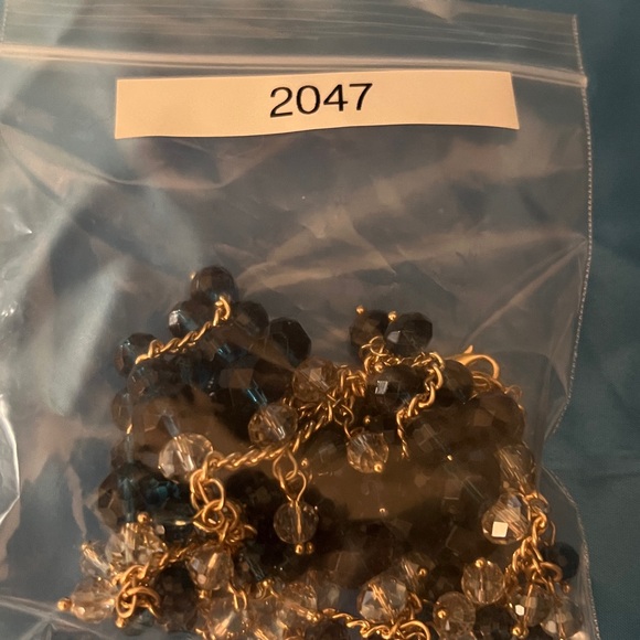 3/$18 Chico’s Elegant Blue and Gold Beaded Necklace Lot 2047 - Picture 7 of 7